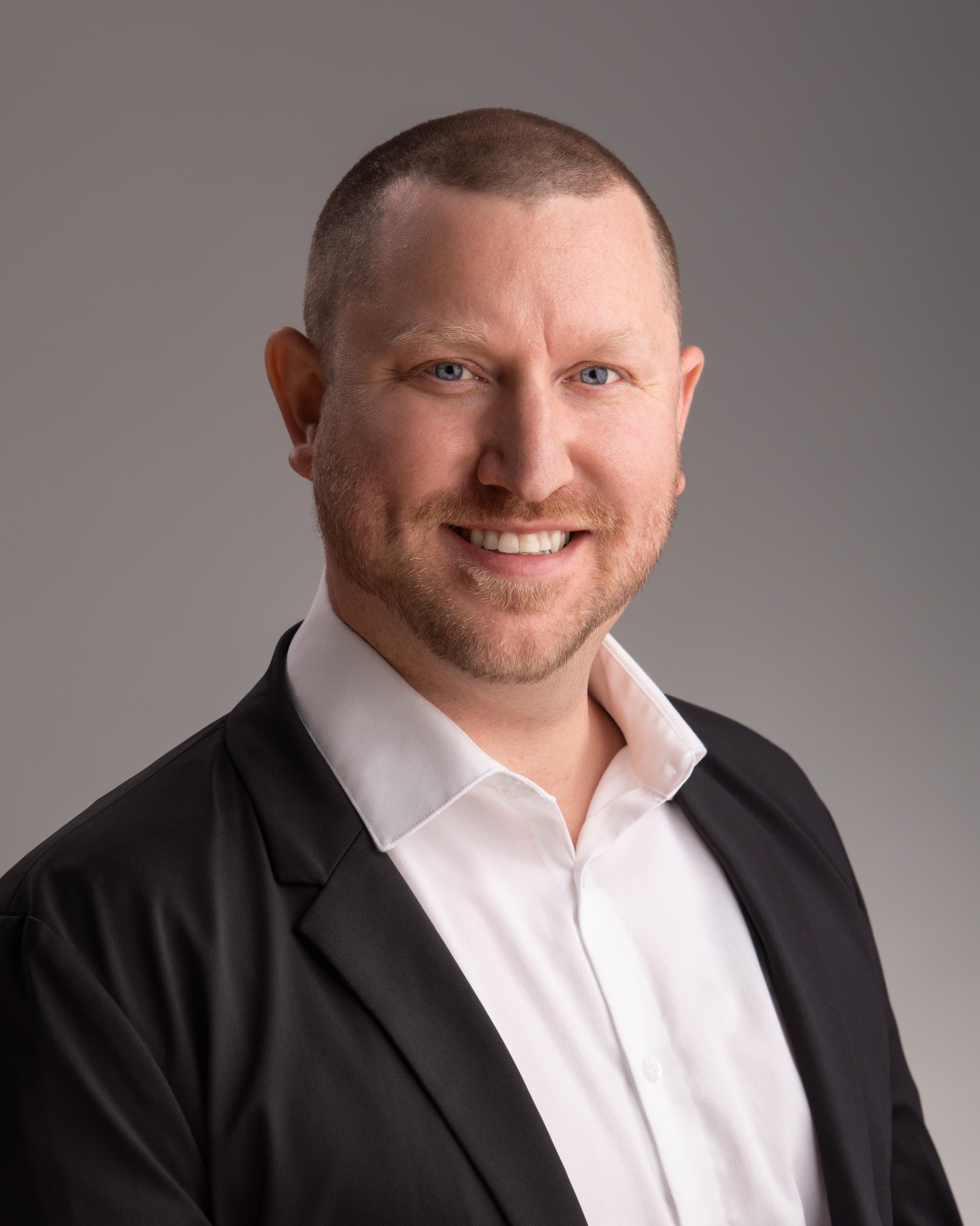 Justin Muzzatti headshot